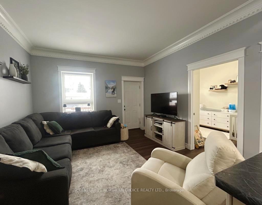 Photo 7 of 702 Armit Avenue, Fort Frances — HOMEH