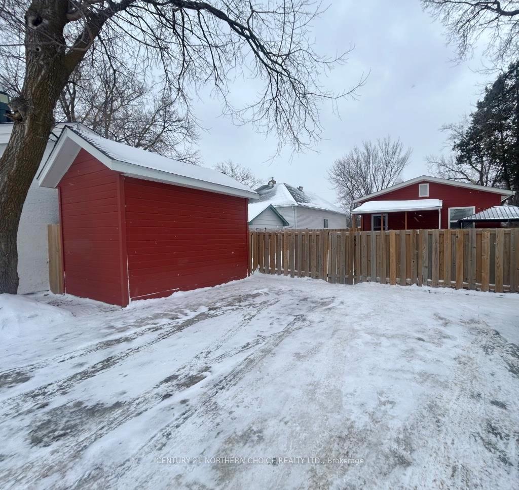 Photo 26 of 702 Armit Avenue, Fort Frances — HOMEH