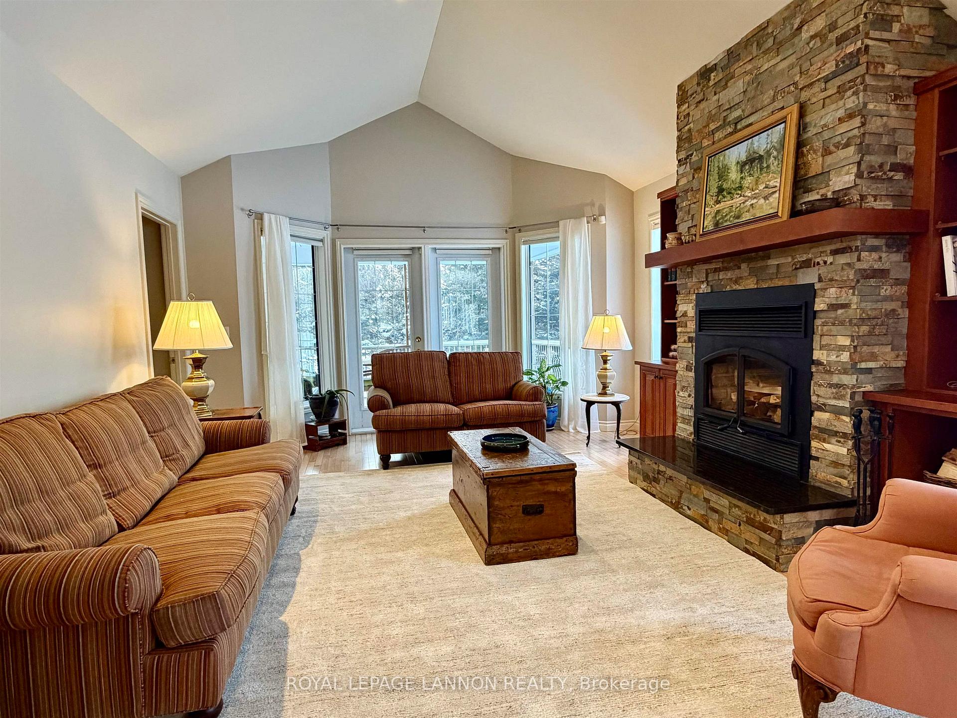 Photo 11 of 1866 Oliver Road, Thunder Bay, McIntyre South — HOMEH