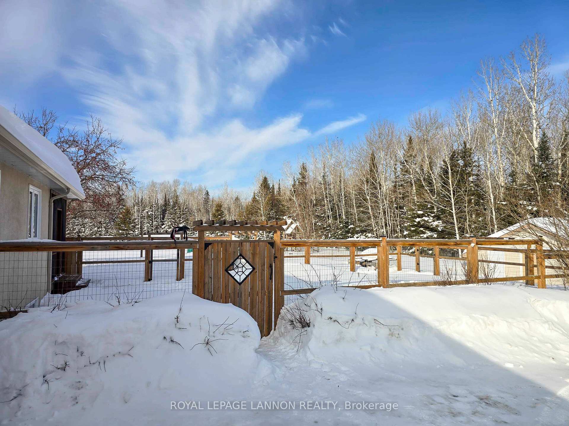 Photo 45 of 1866 Oliver Road, Thunder Bay, McIntyre South — HOMEH