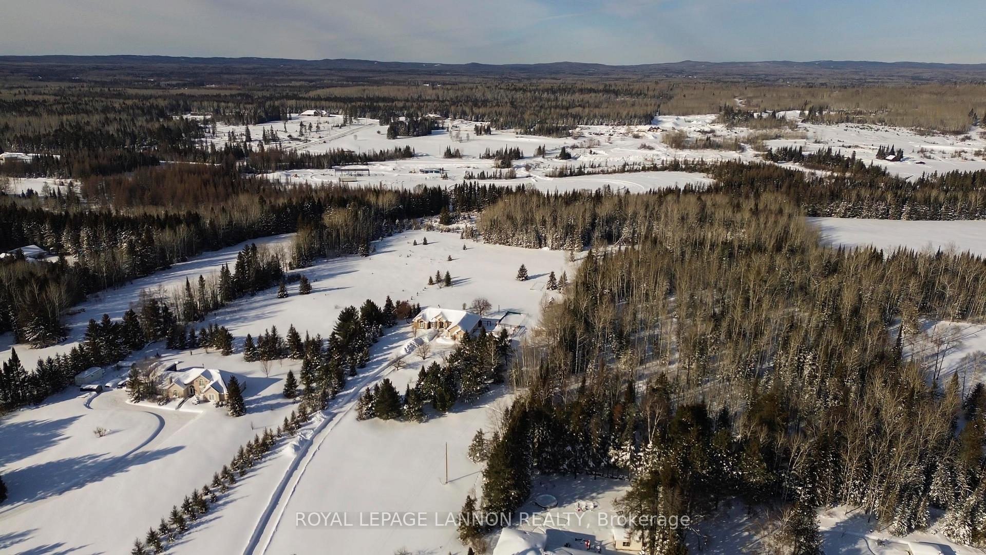 Photo 47 of 1866 Oliver Road, Thunder Bay, McIntyre South — HOMEH