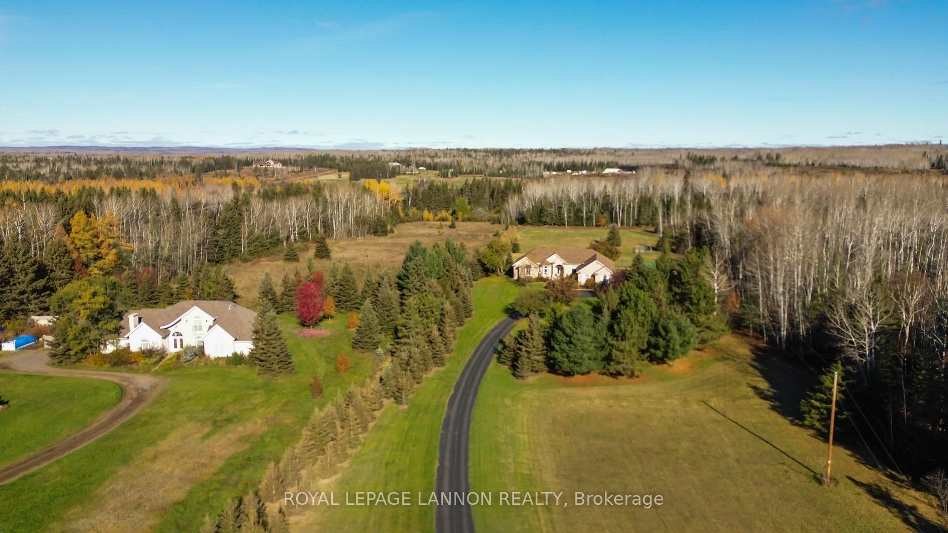 Photo 50 of 1866 Oliver Road, Thunder Bay, McIntyre South — HOMEH