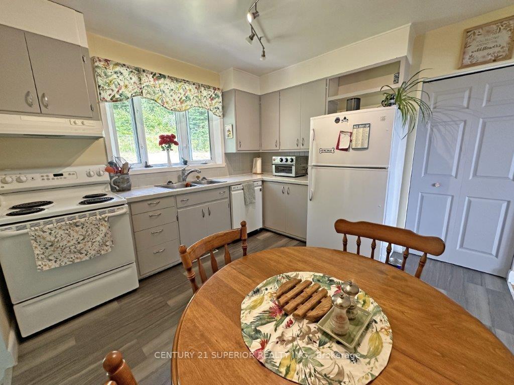 Photo 13 of 109 McKirdy Ave, Nipigon — HOMEH