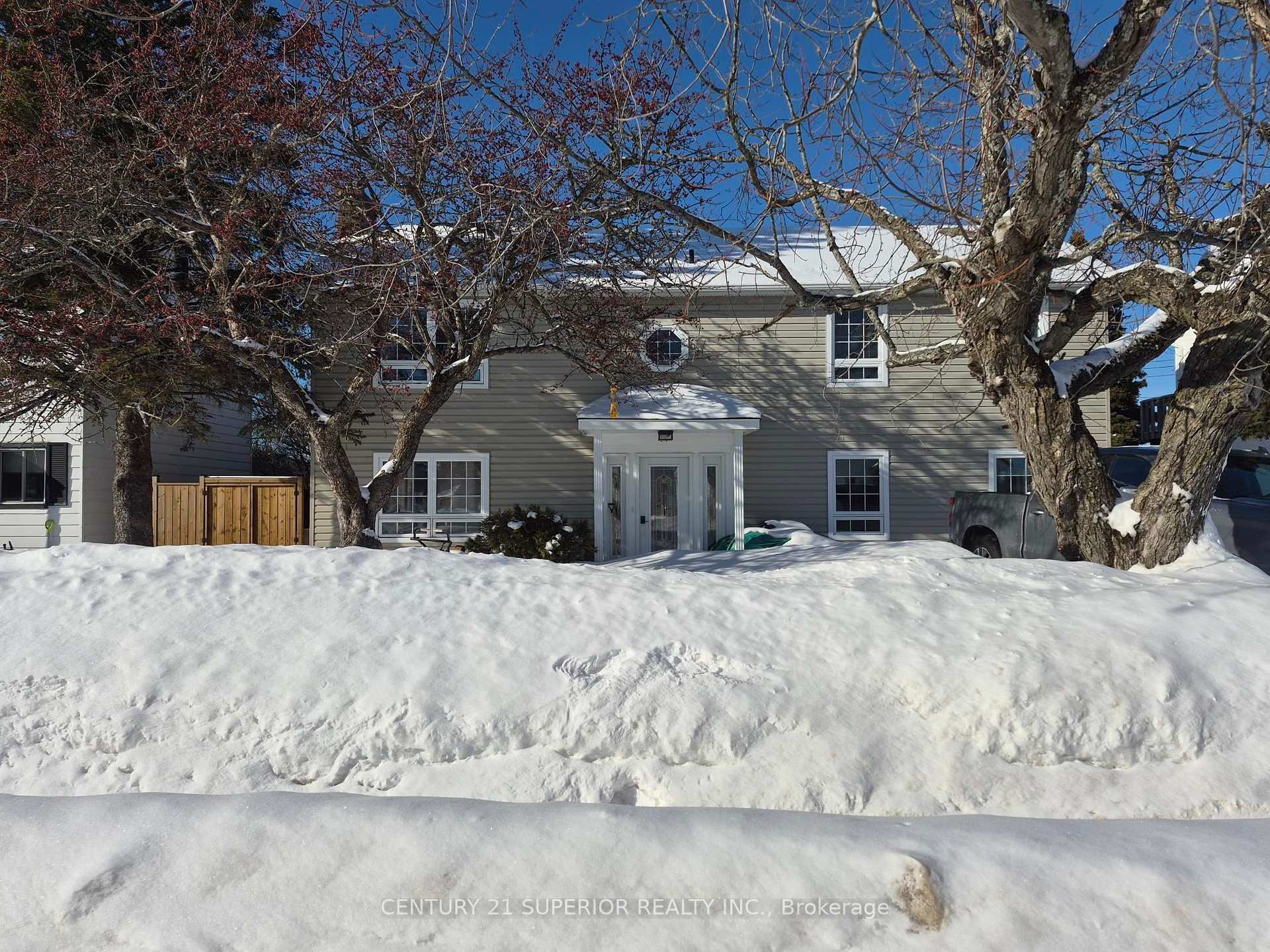 Photo 1 of 14 Drake Street, Marathon — HOMEH