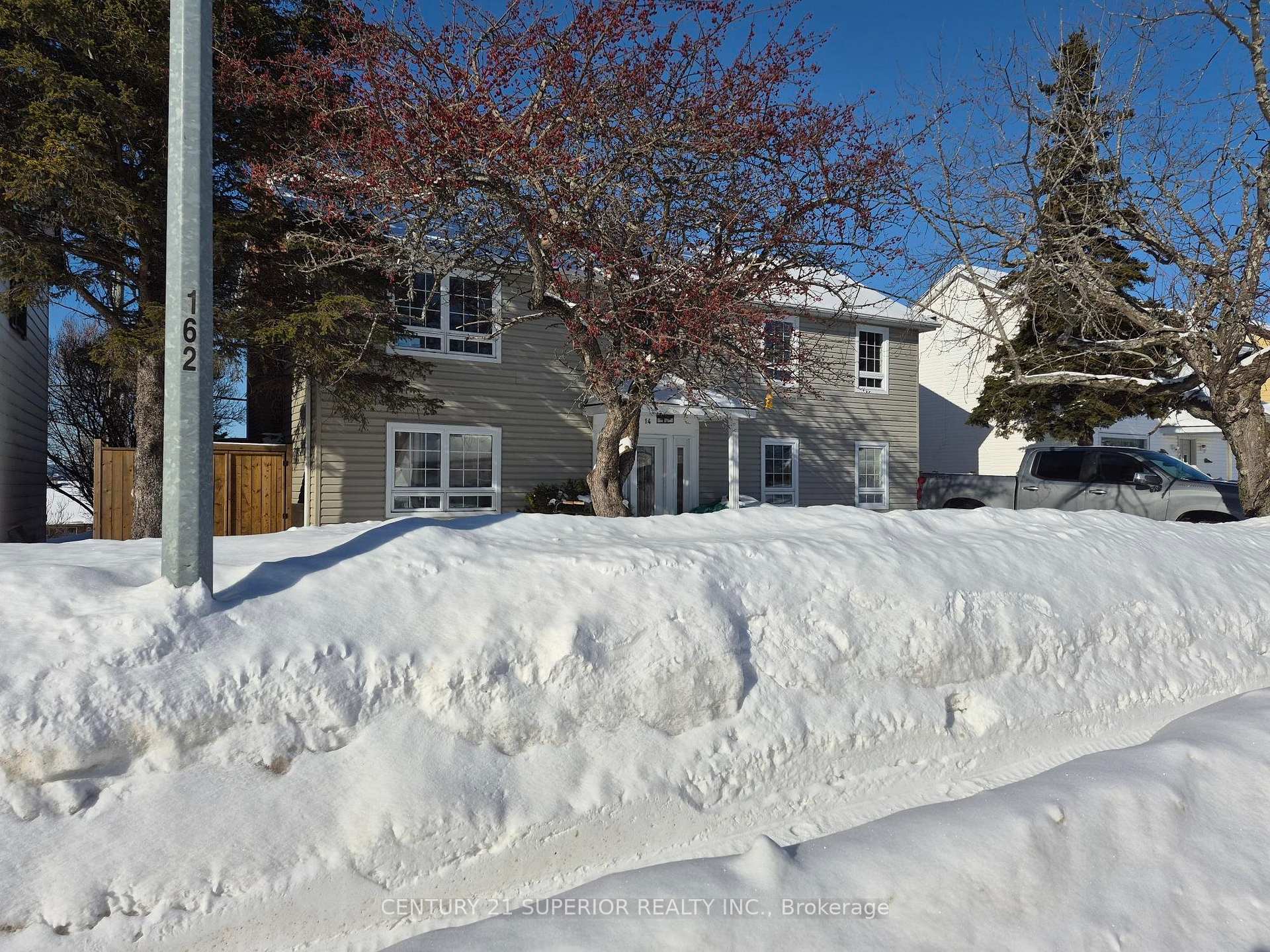 Photo 2 of 14 Drake Street, Marathon — HOMEH