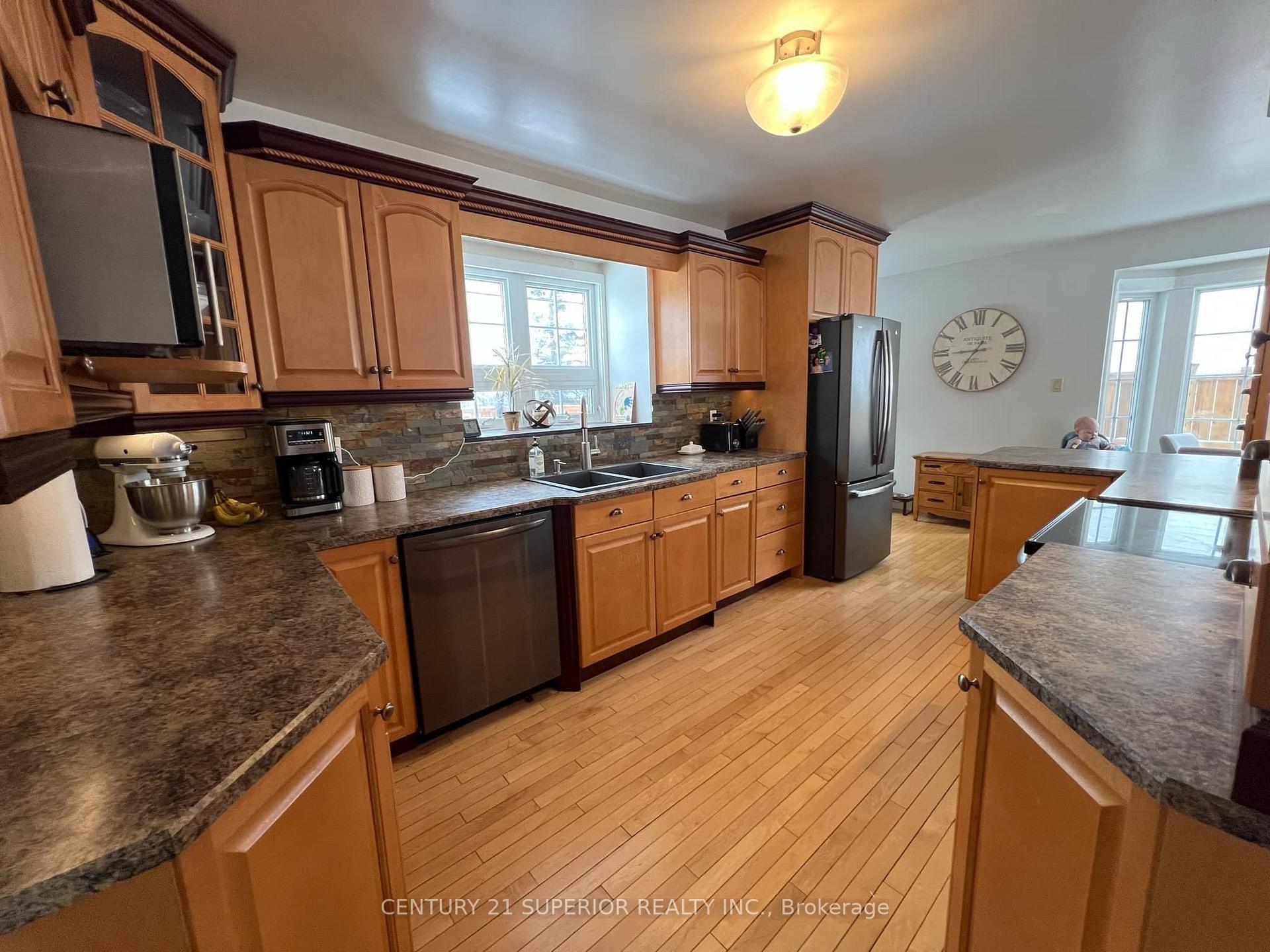Photo 10 of 14 Drake Street, Marathon — HOMEH