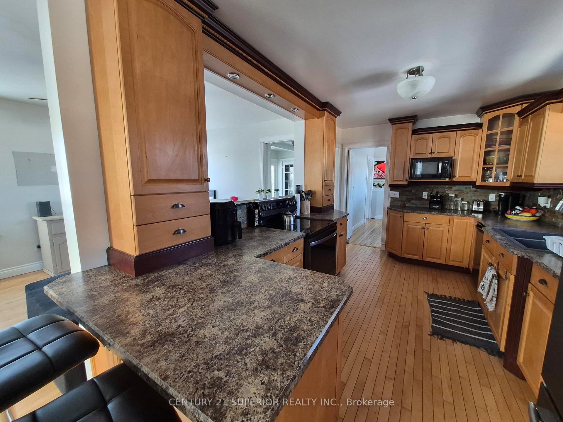 Photo 11 of 14 Drake Street, Marathon — HOMEH