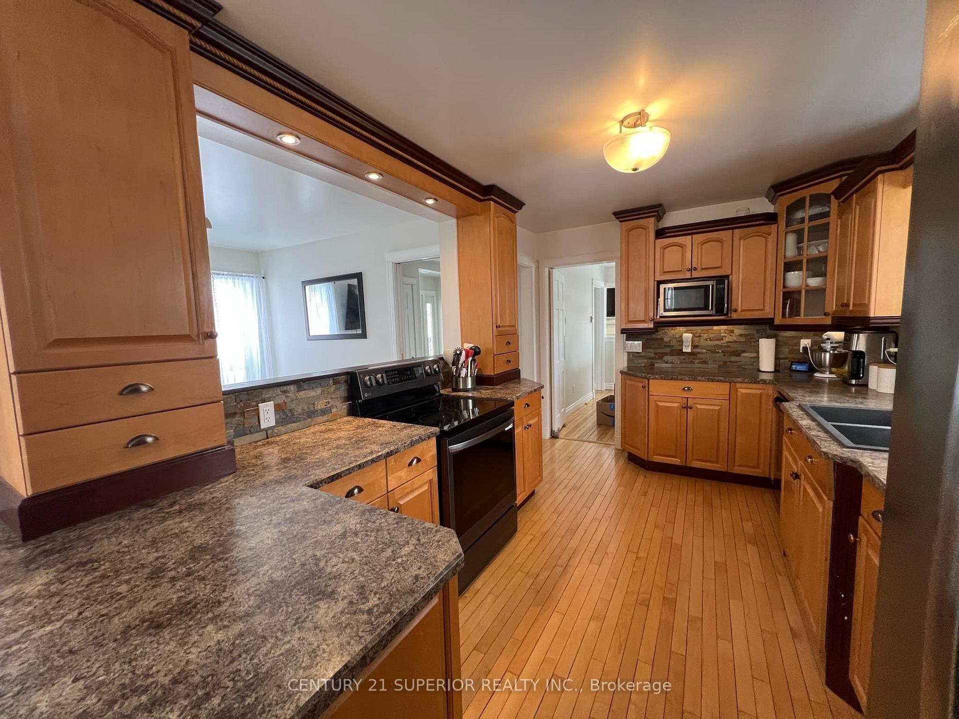 Photo 12 of 14 Drake Street, Marathon — HOMEH