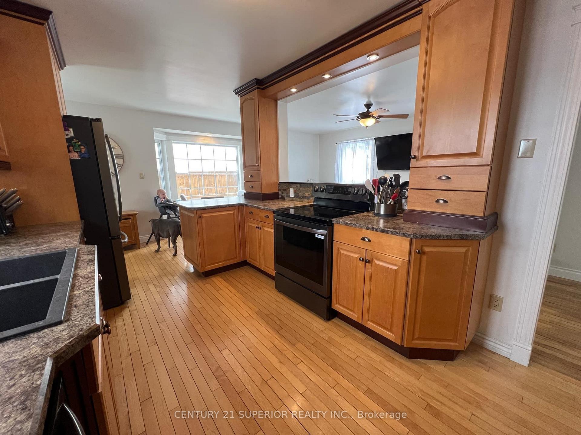 Photo 14 of 14 Drake Street, Marathon — HOMEH