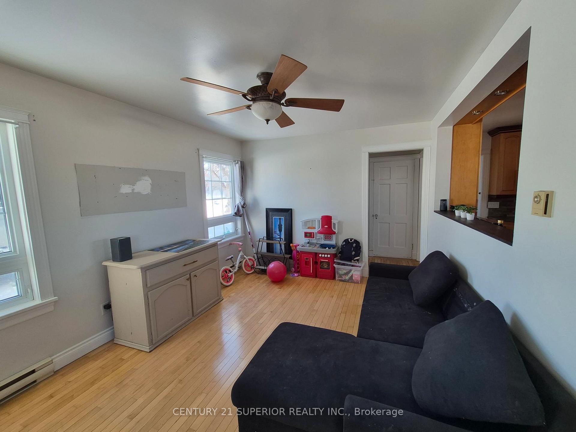 Photo 19 of 14 Drake Street, Marathon — HOMEH