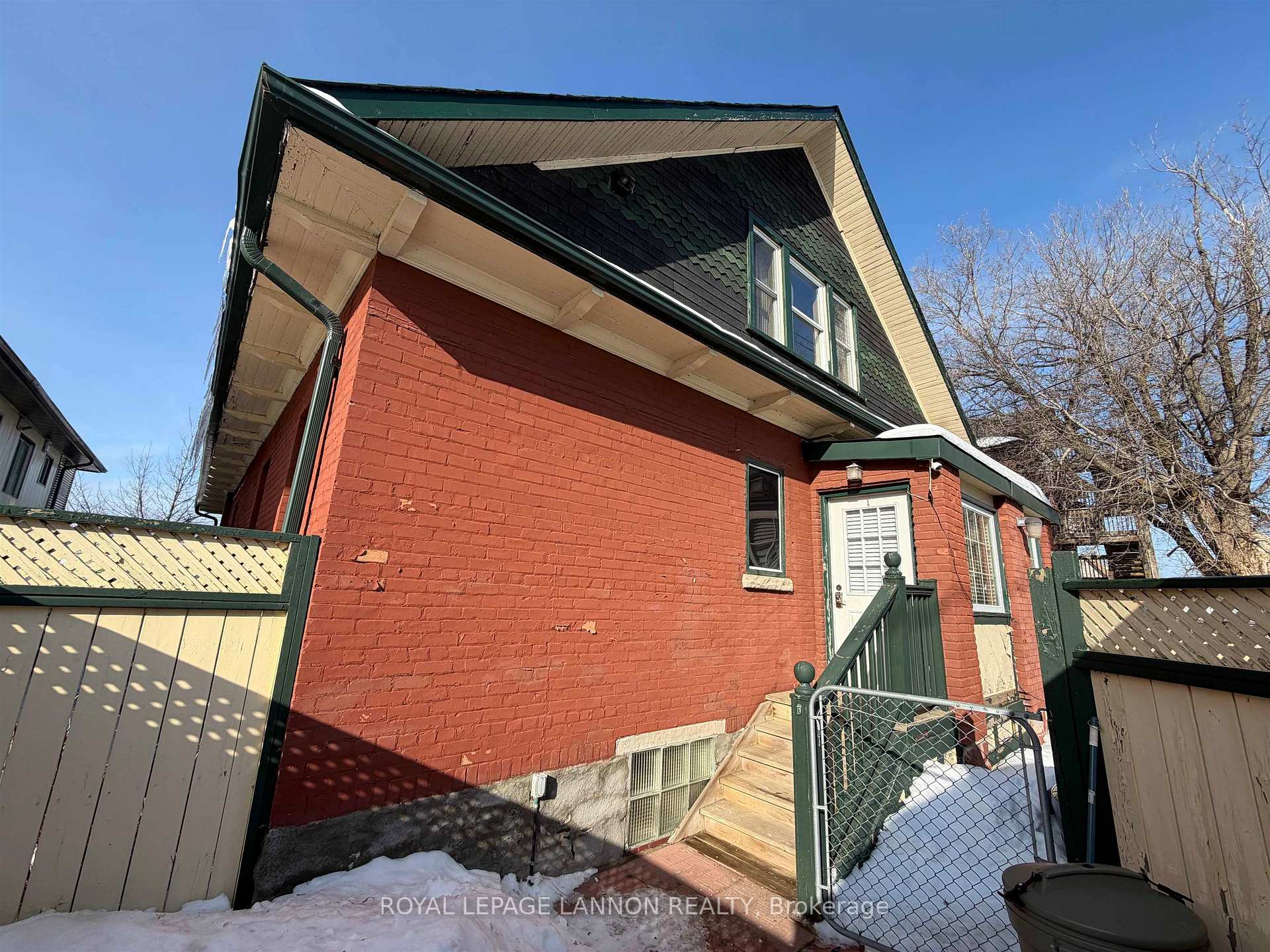 Photo 11 of 308 Archibald, Thunder Bay, Hyde Park — HOMEH