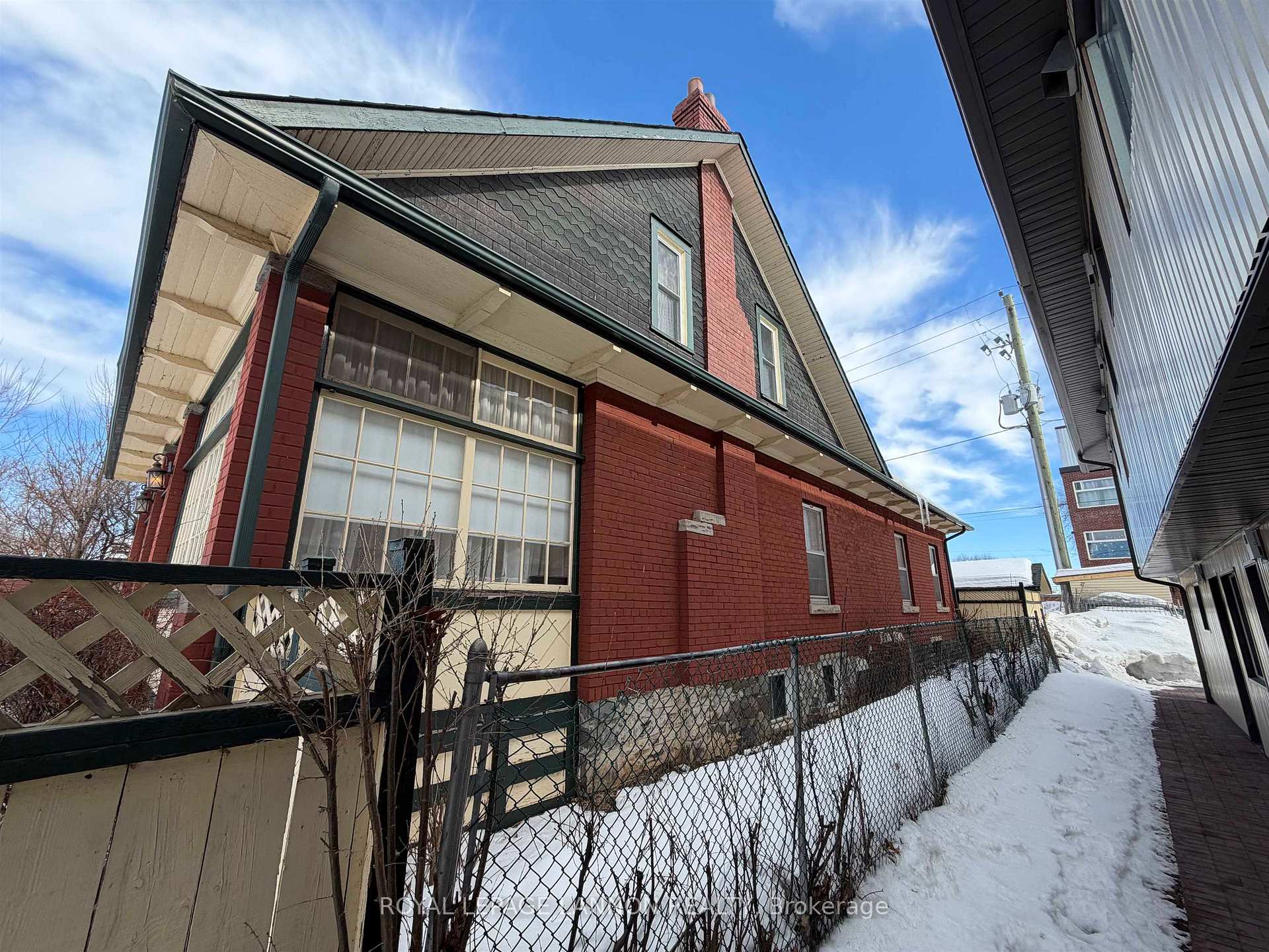 Photo 12 of 308 Archibald, Thunder Bay, Hyde Park — HOMEH