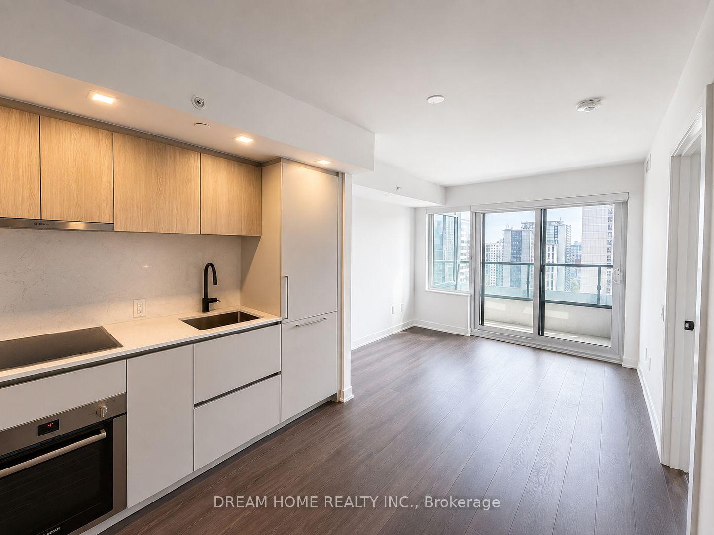 Photo 4 of Unit 1911, 609 Sherbourne Street, Toronto, North St. James Town — HOMEH