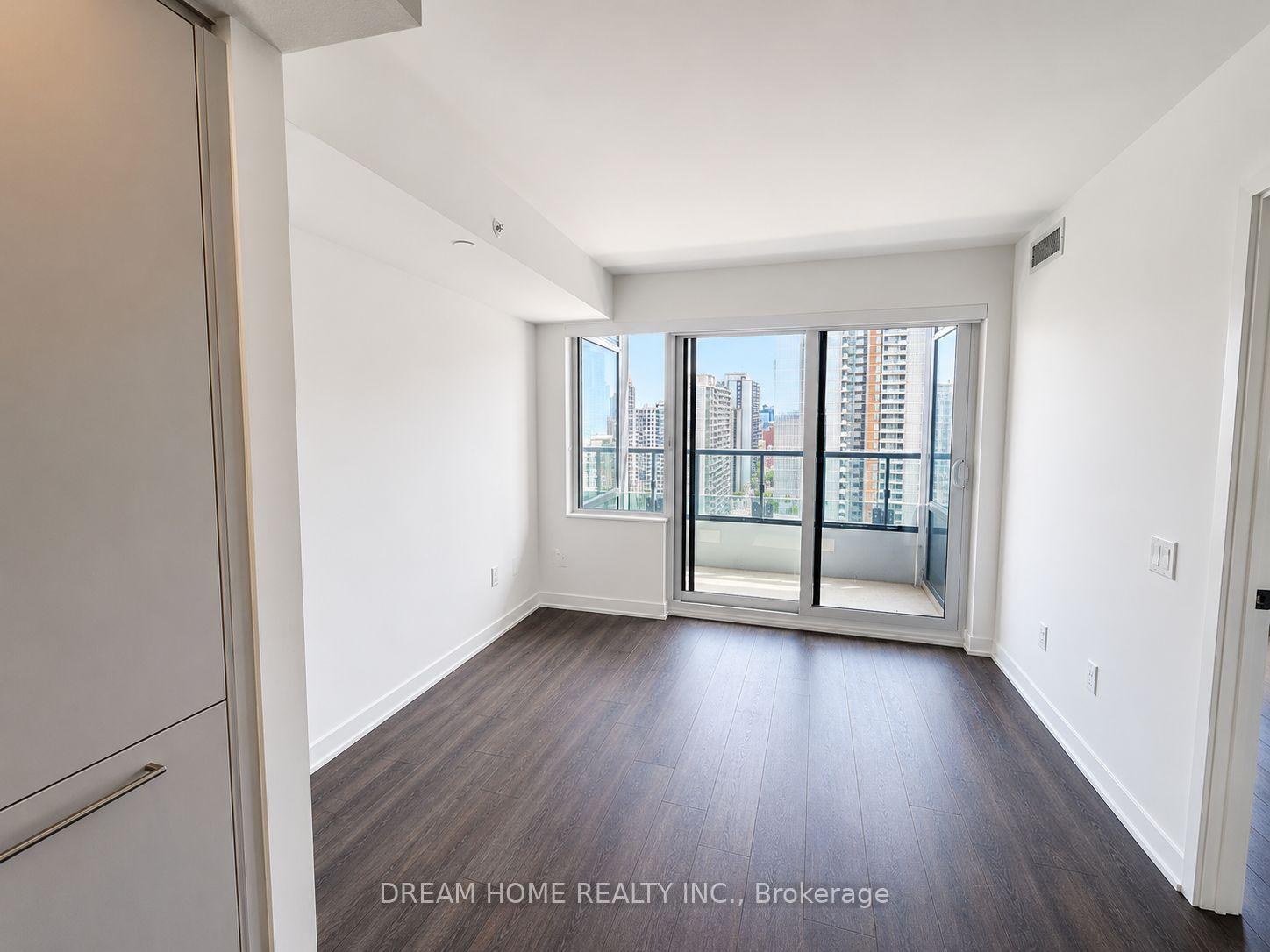 Photo 5 of Unit 1911, 609 Sherbourne Street, Toronto, North St. James Town — HOMEH