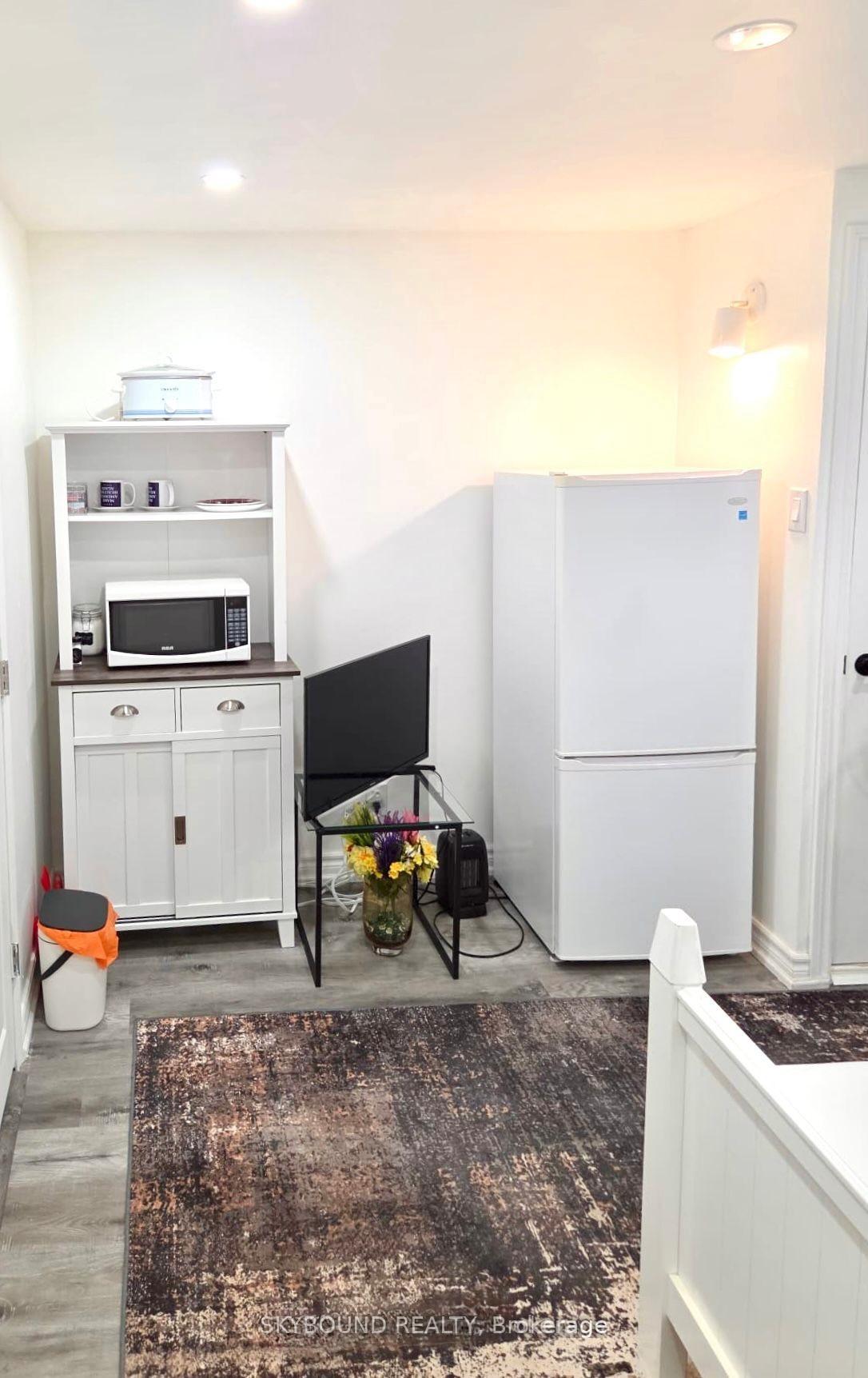 Photo 6 of Unit Apartment 2, 2586 Foxmeadow Road, Peterborough, Ashburnham Ward 4 — HOMEH