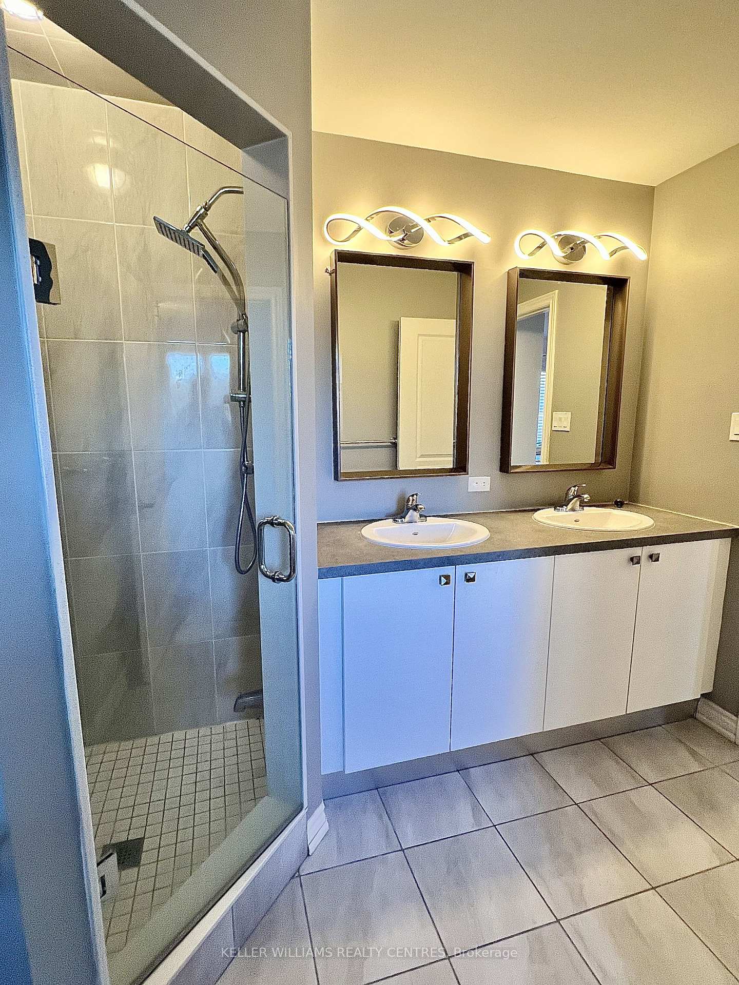Photo 12 of 124 Elephant Hill Drive, Clarington, Bowmanville — HOMEH