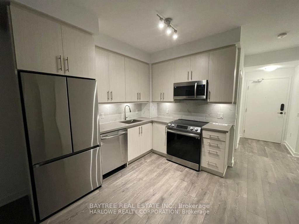 Photo 1 of Unit 911, 105 Oneida Crescent, Richmond Hill, Langstaff — HOMEH