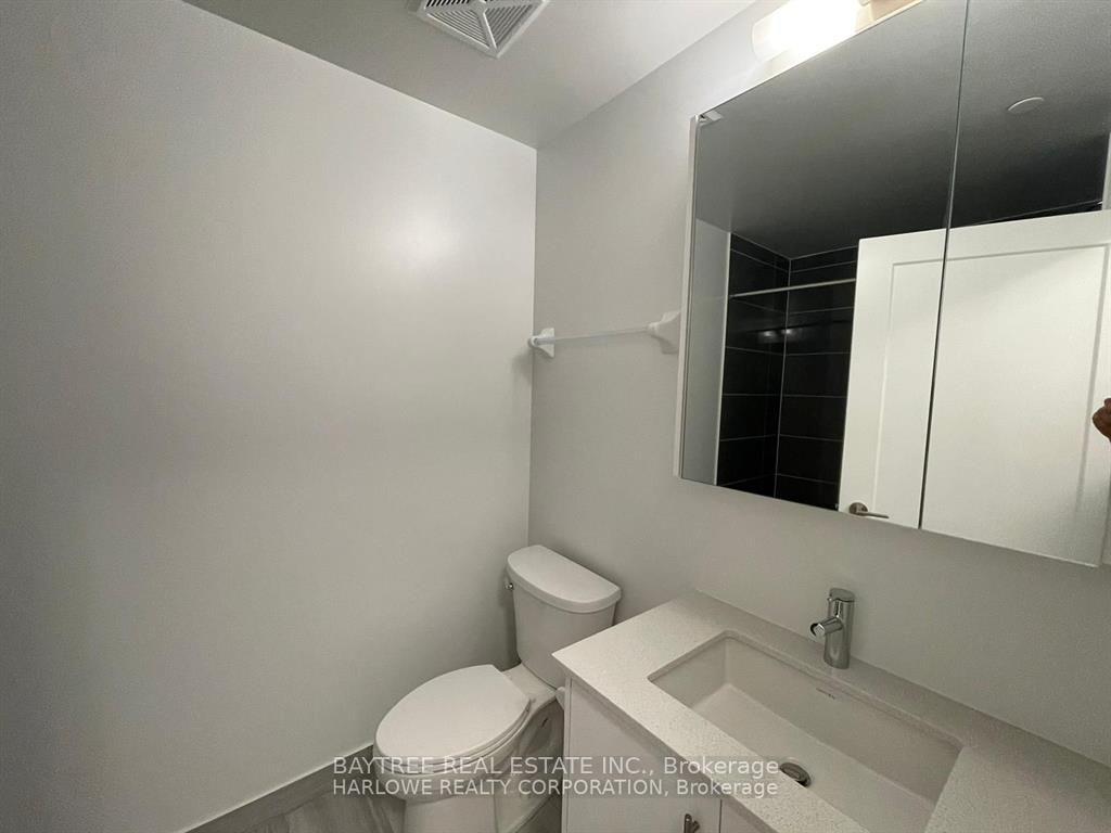 Photo 10 of Unit 911, 105 Oneida Crescent, Richmond Hill, Langstaff — HOMEH