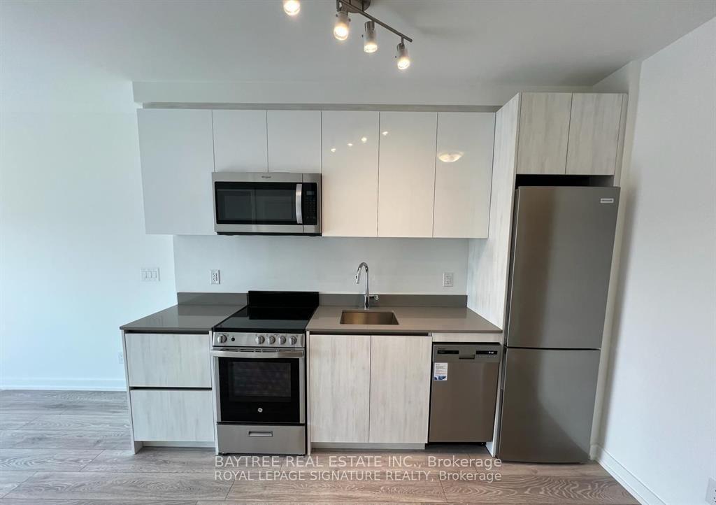 Photo 2 of Unit 511, 95 Oneida Crescent, Richmond Hill, Langstaff — HOMEH