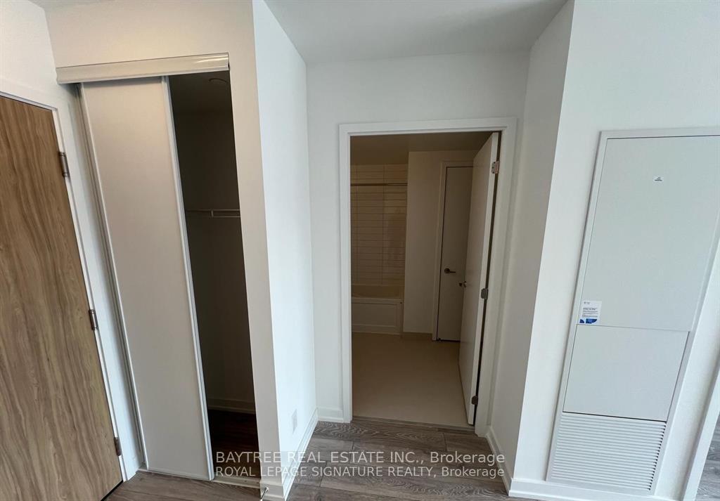 Photo 5 of Unit 511, 95 Oneida Crescent, Richmond Hill, Langstaff — HOMEH