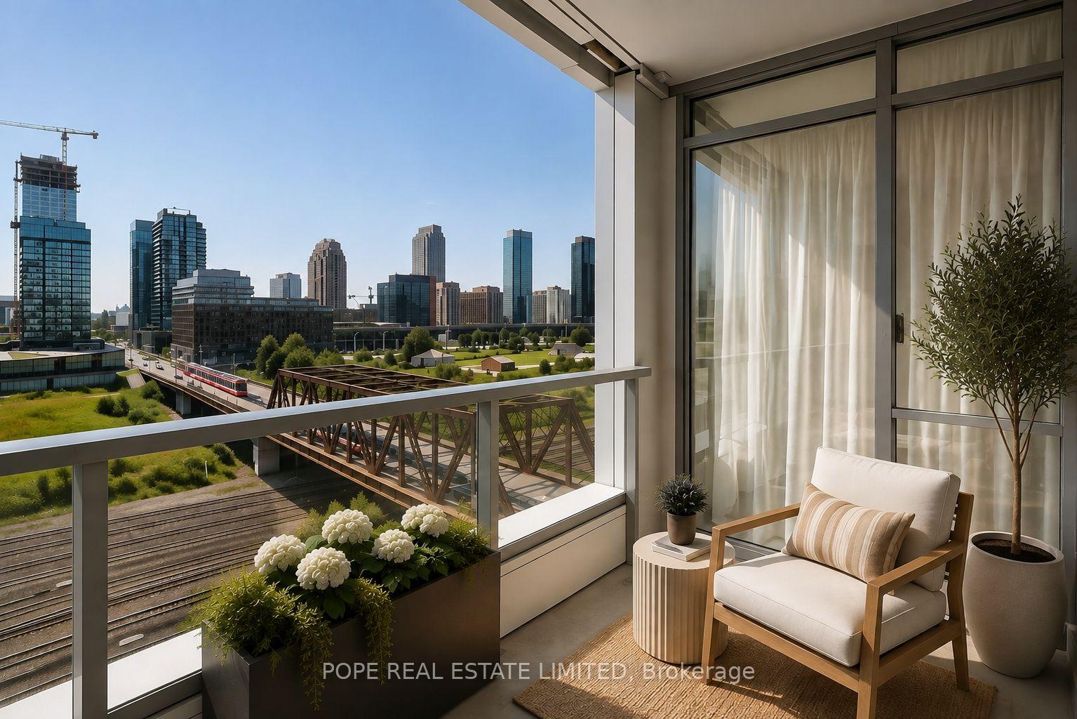 Photo 8 of Unit 604W, 27 Bathurst Street, Toronto, Waterfront Communities — HOMEH