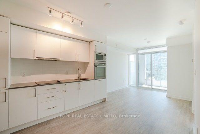 Photo 10 of Unit 604W, 27 Bathurst Street, Toronto, Waterfront Communities — HOMEH