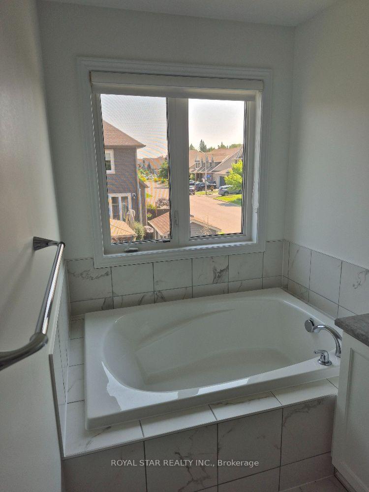 Photo 15 of 130 Helen Rapp Way S, Ottawa, Blossom Park/Kemp Park/Findlay Creek — HOMEH