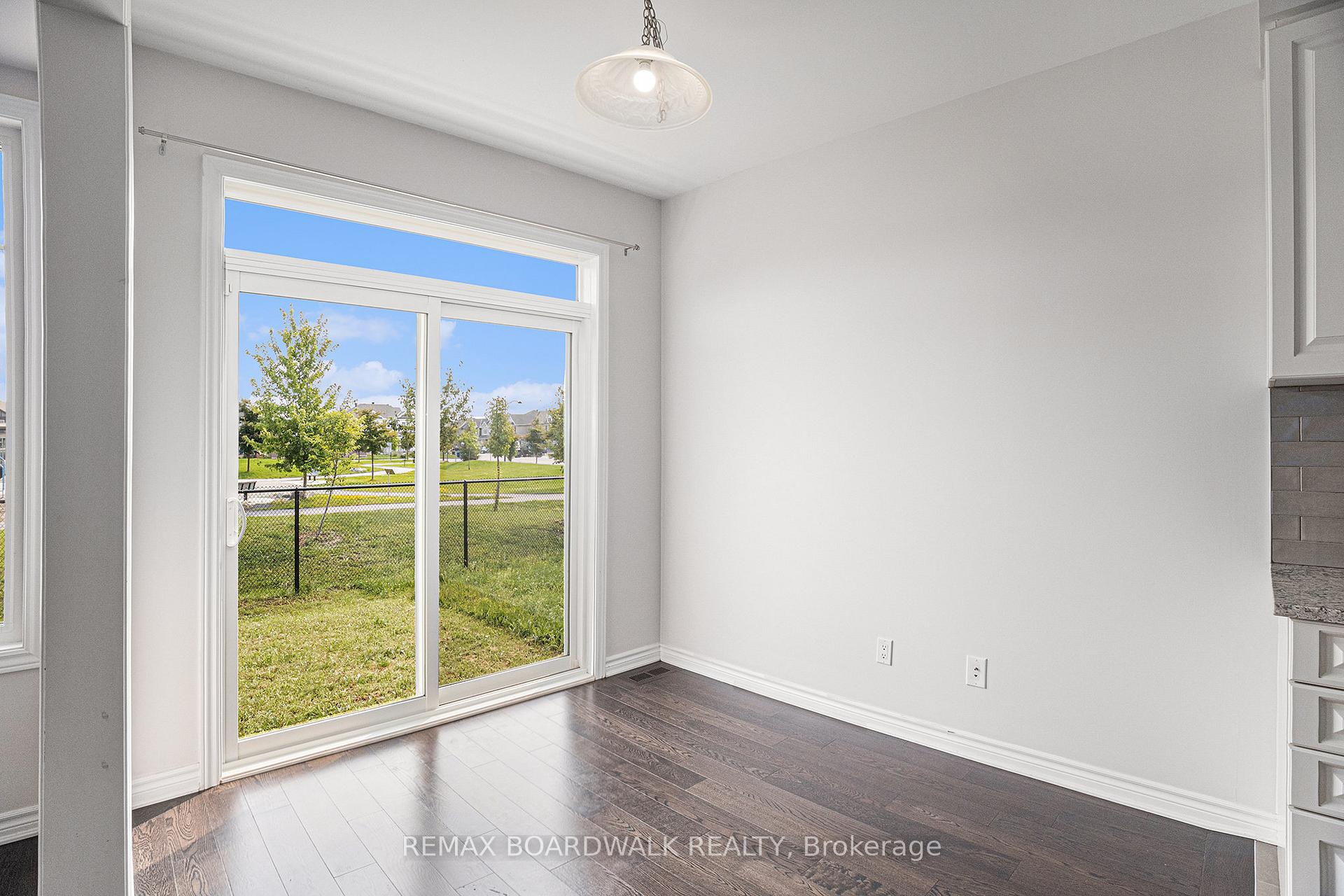 Photo 8 of 628 Monardia Way, Ottawa, Avalon West — HOMEH