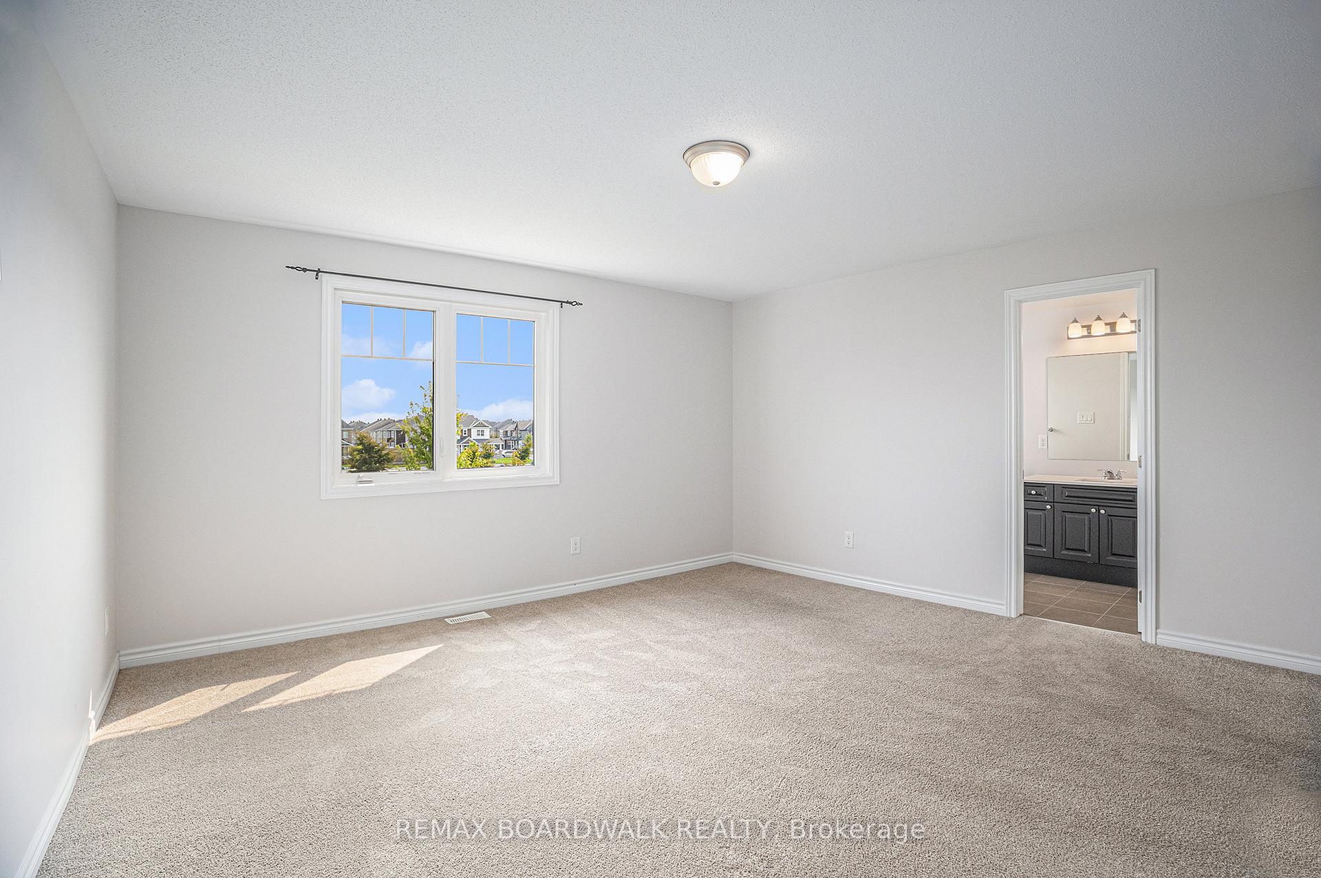 Photo 10 of 628 Monardia Way, Ottawa, Avalon West — HOMEH