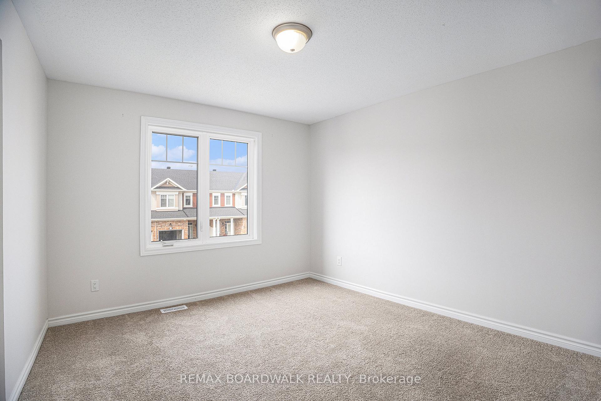 Photo 14 of 628 Monardia Way, Ottawa, Avalon West — HOMEH