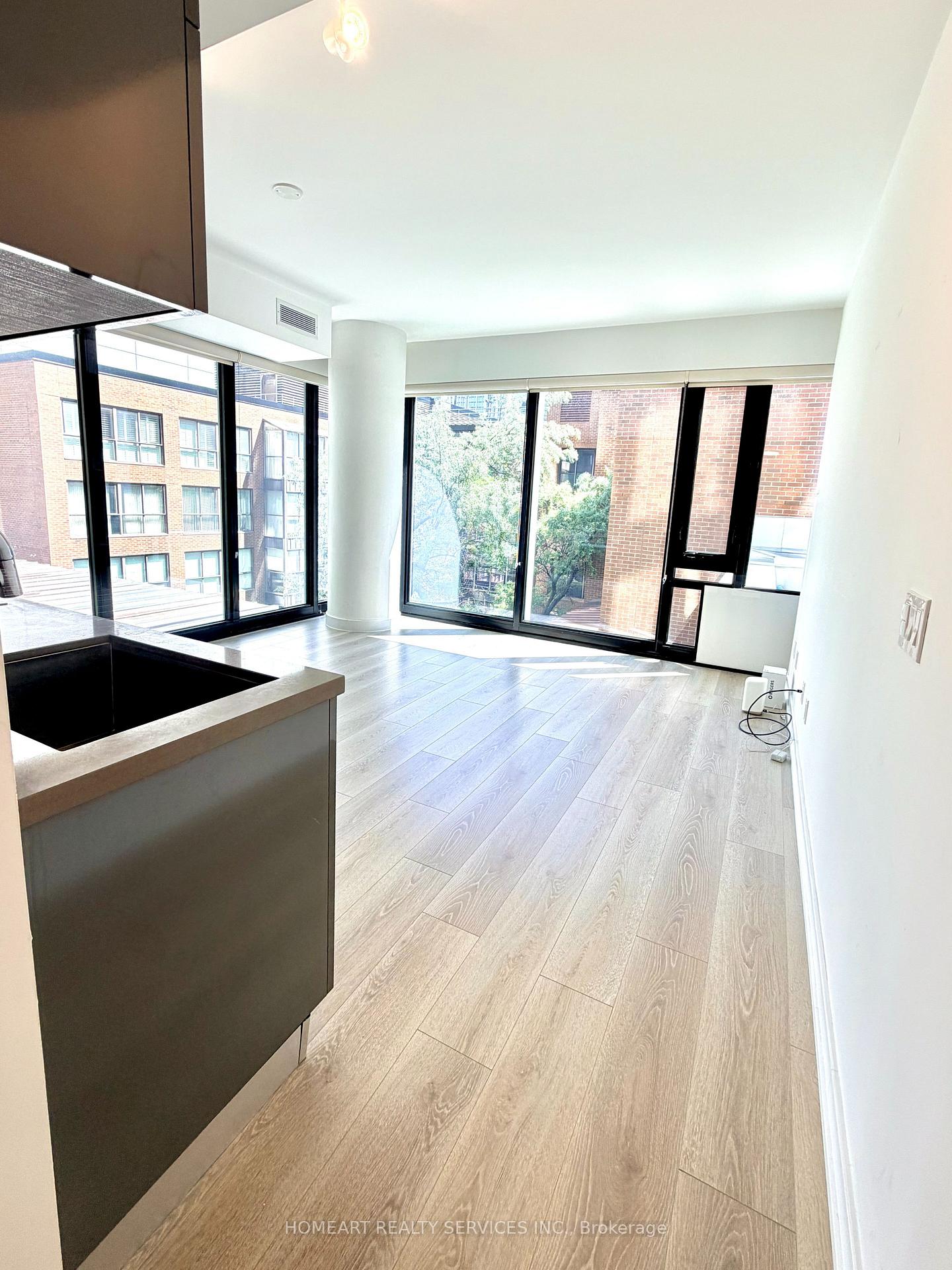 Photo 5 of Unit 602, 188 Cumberland Street, Toronto, The Annex — HOMEH