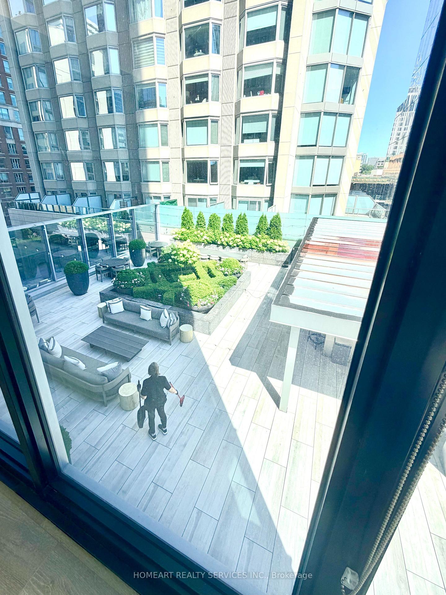 Photo 13 of Unit 602, 188 Cumberland Street, Toronto, The Annex — HOMEH