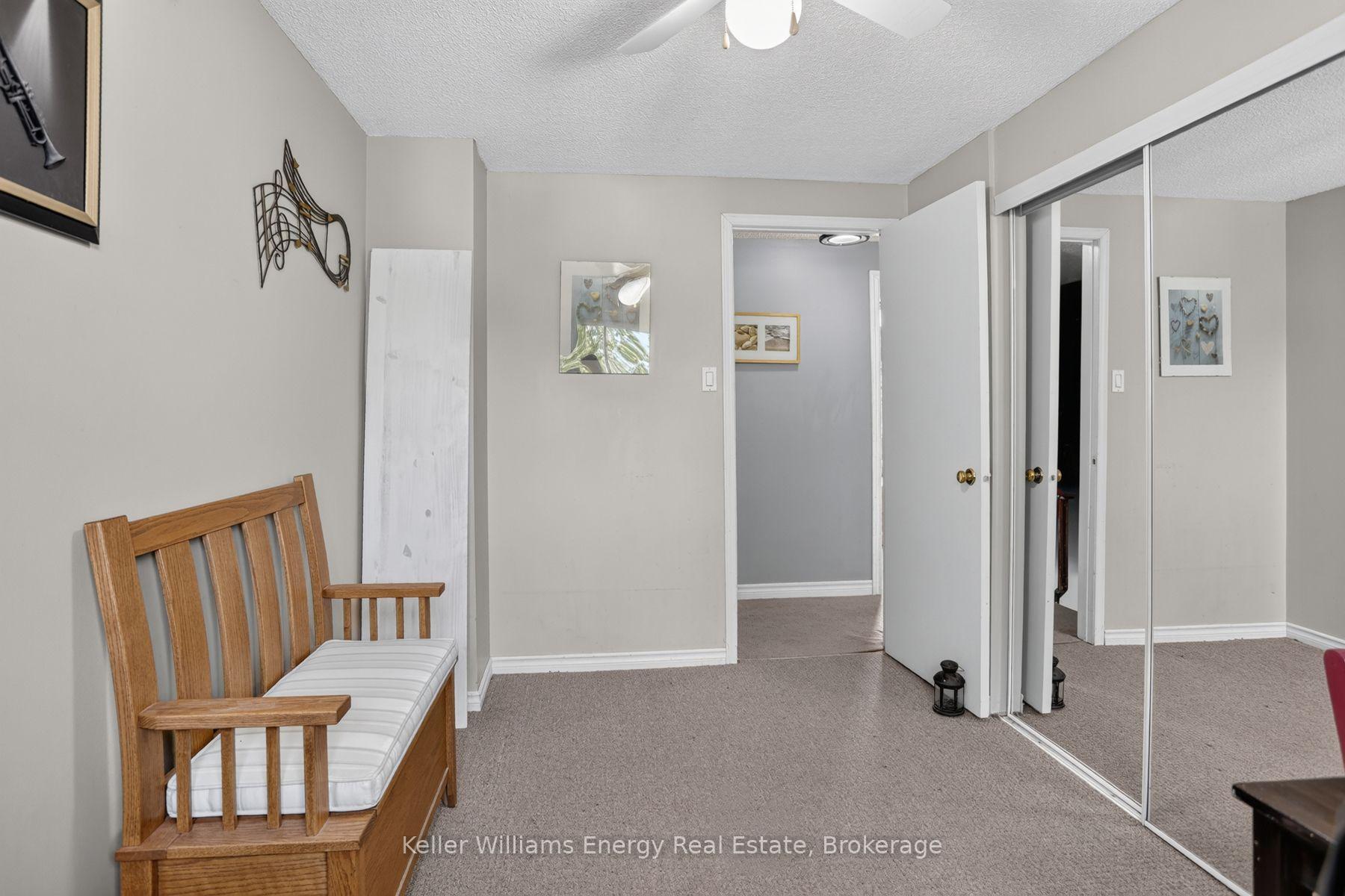 Photo 18 of 567 Cobblehill Drive, Oshawa, Pinecrest — HOMEH