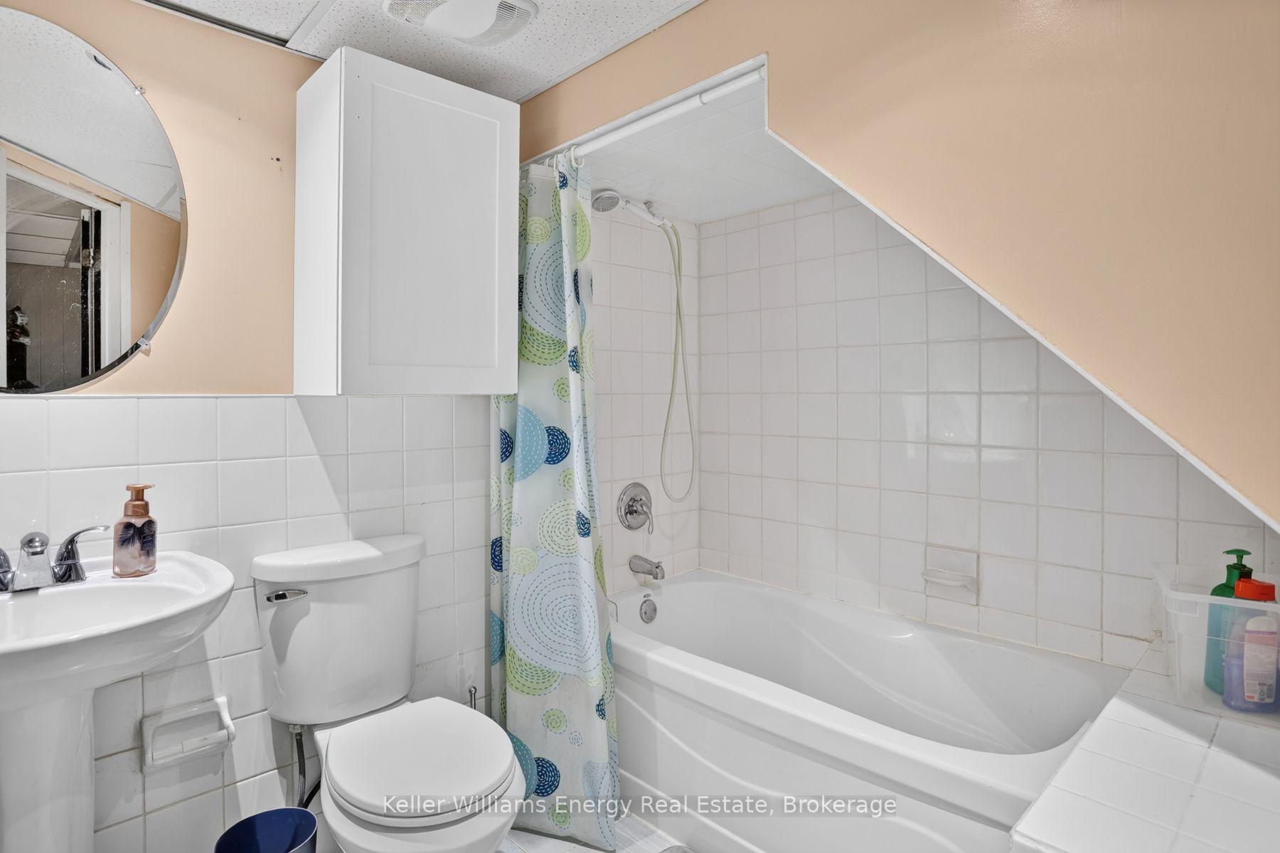 Photo 32 of 567 Cobblehill Drive, Oshawa, Pinecrest — HOMEH