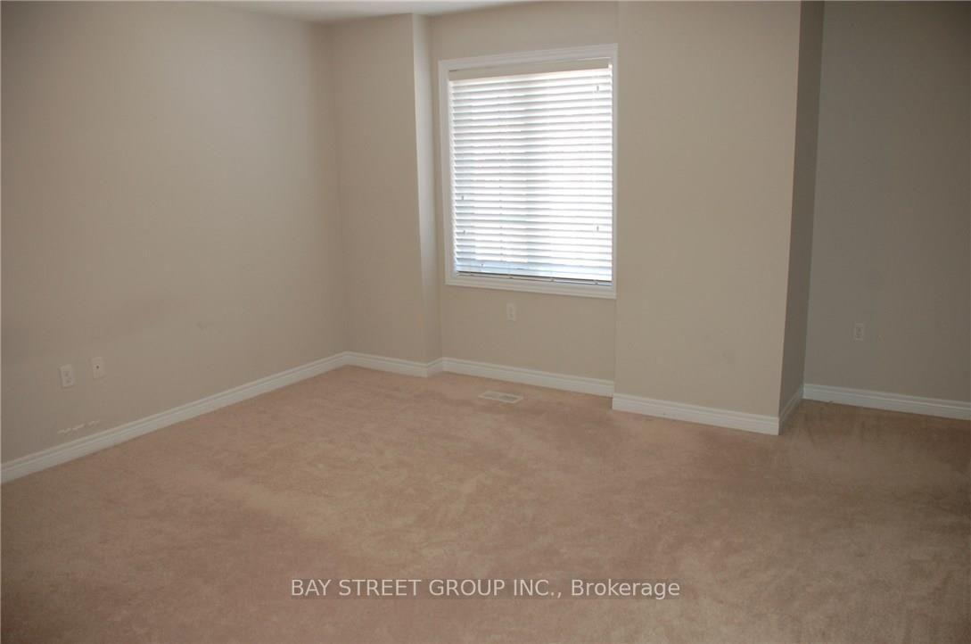 Photo 7 of Unit 32, 90 Raymond Road, Hamilton, Meadowlands — HOMEH