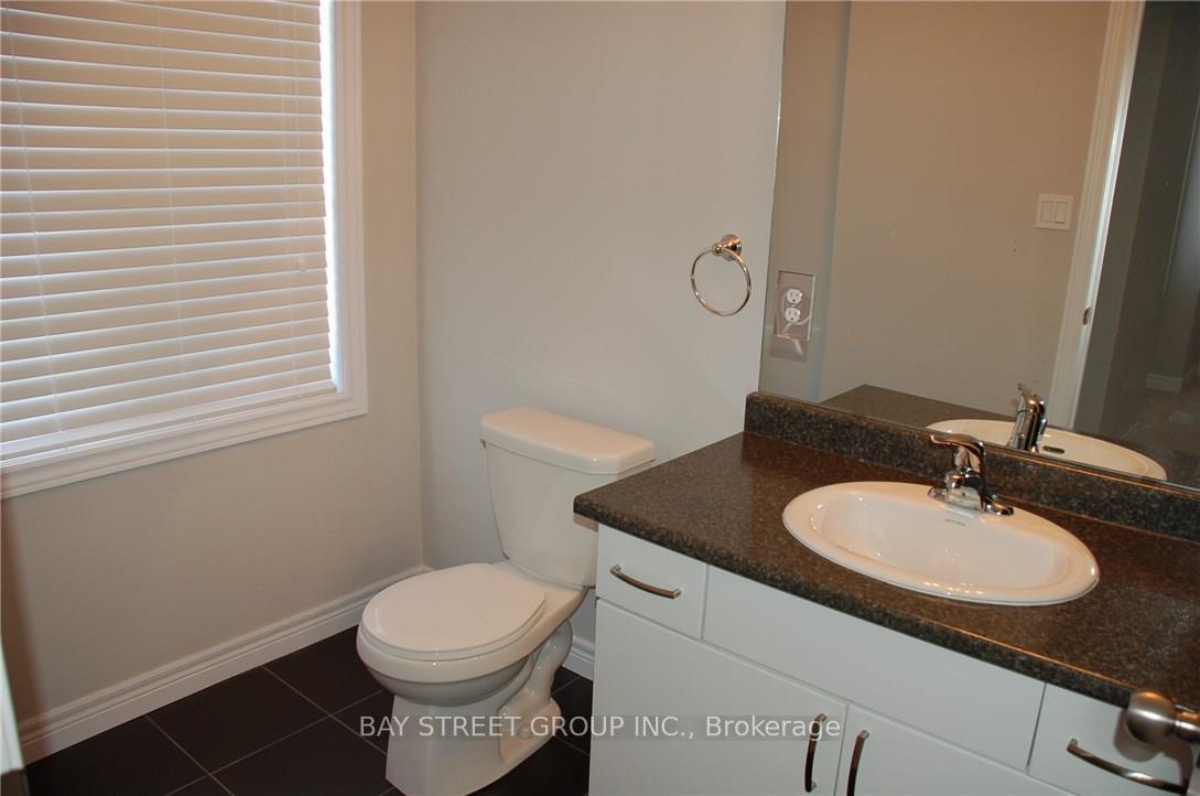Photo 8 of Unit 32, 90 Raymond Road, Hamilton, Meadowlands — HOMEH
