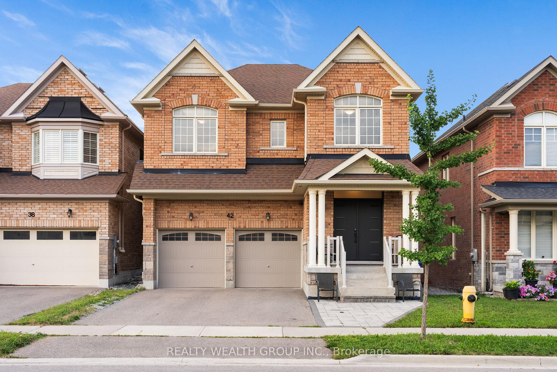 Photo of 42 Mondial Crescent