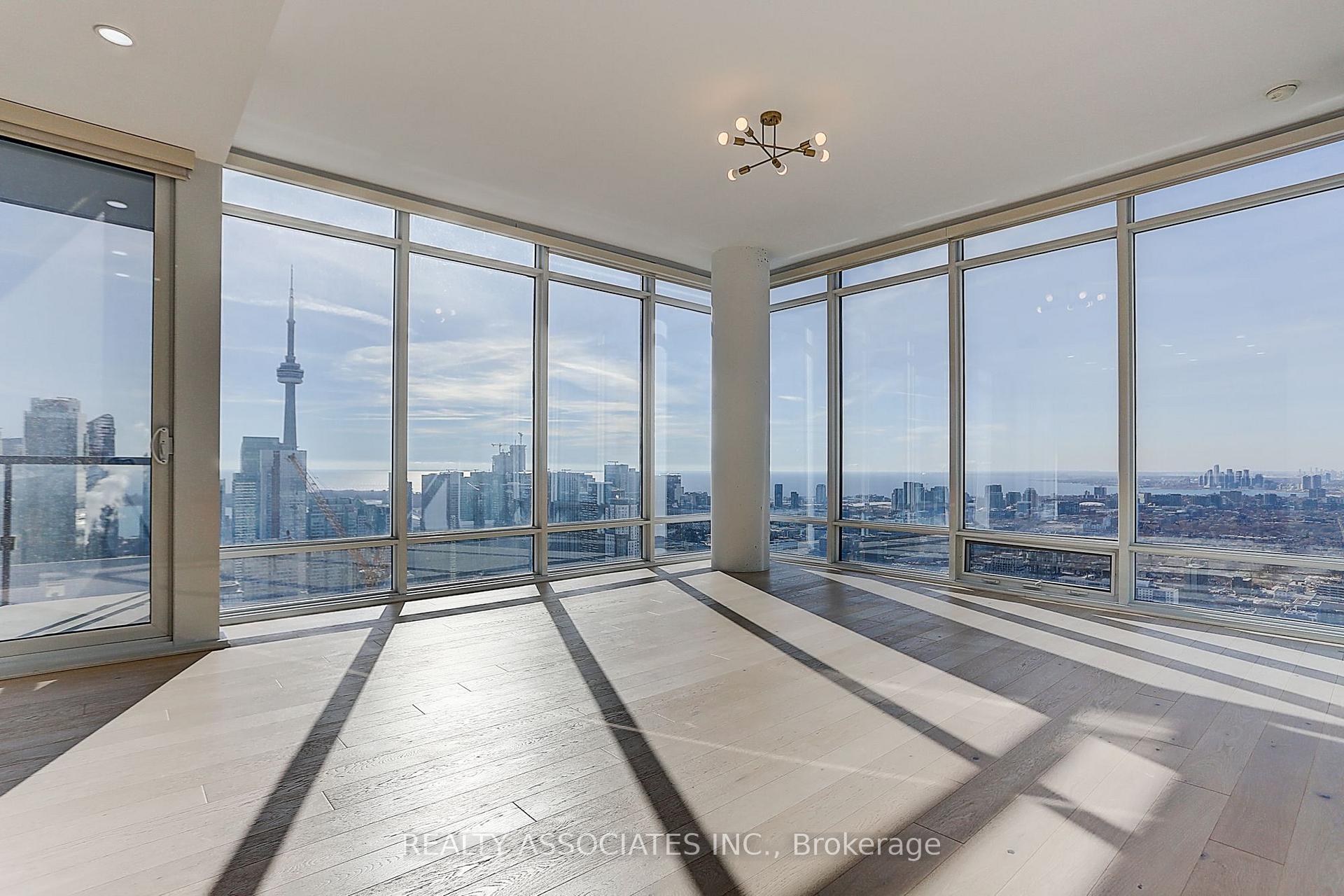 Photo of Unit 4310, 488 University Avenue