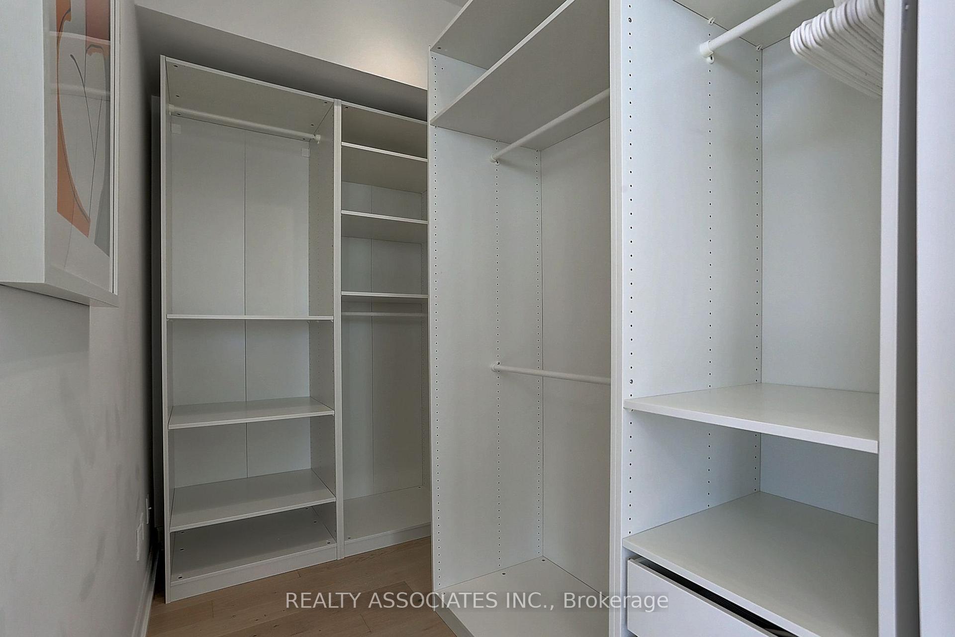 Photo 6 of Unit 4310, 488 University Avenue, Toronto, University — HOMEH