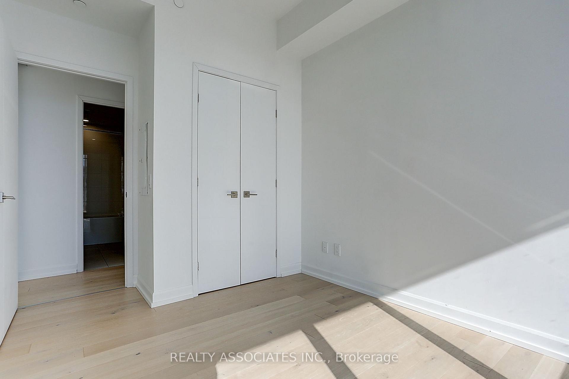 Photo 9 of Unit 4310, 488 University Avenue, Toronto, University — HOMEH