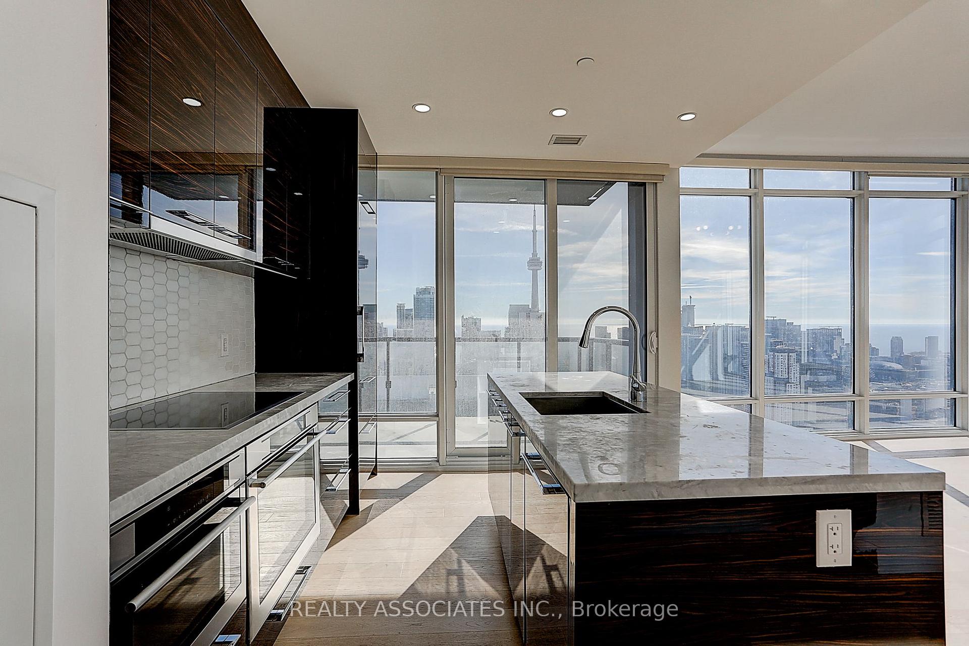 Photo 14 of Unit 4310, 488 University Avenue, Toronto, University — HOMEH
