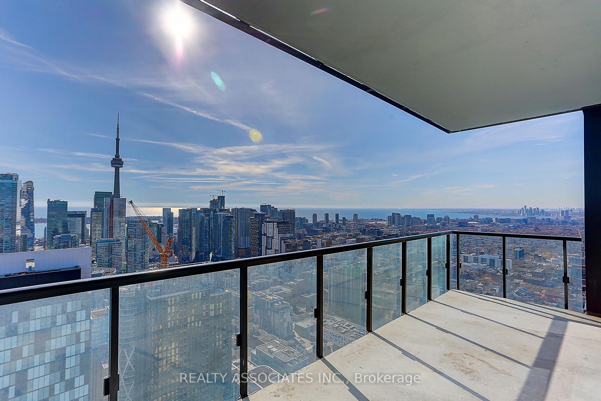 Photo 18 of Unit 4310, 488 University Avenue, Toronto, University — HOMEH