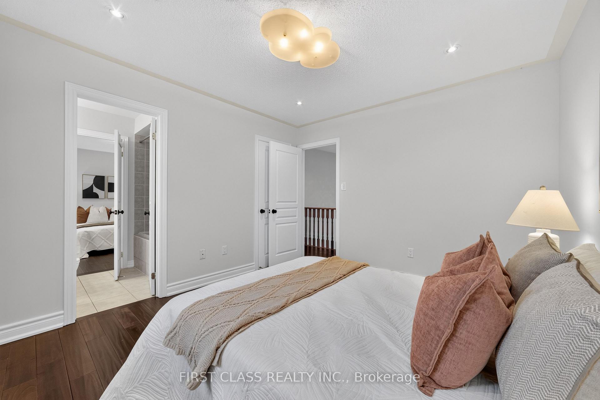 Photo 36 of 59 River Valley Crescent, Markham, Victoria Manor-Jennings Gate — HOMEH