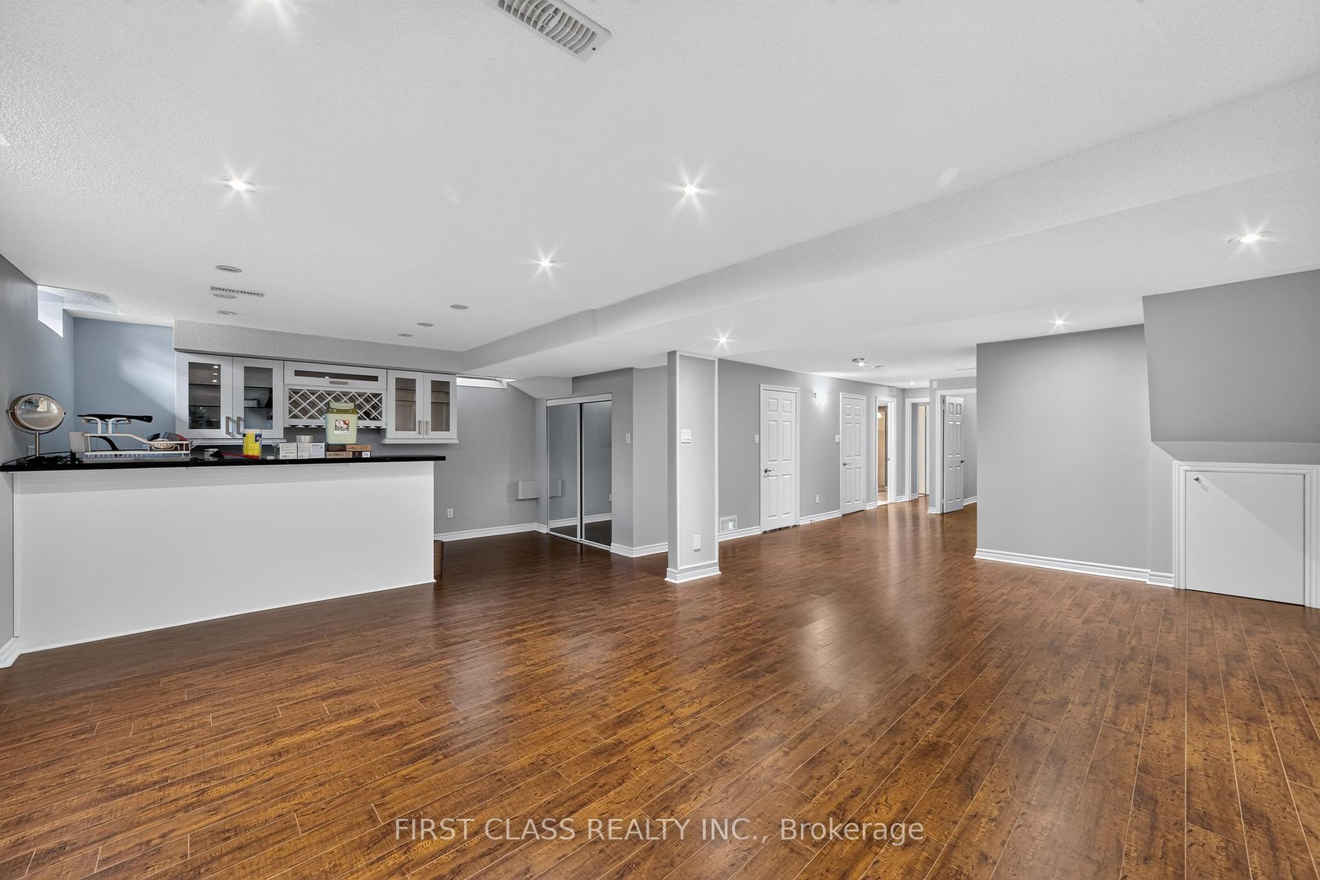 Photo 42 of 59 River Valley Crescent, Markham, Victoria Manor-Jennings Gate — HOMEH