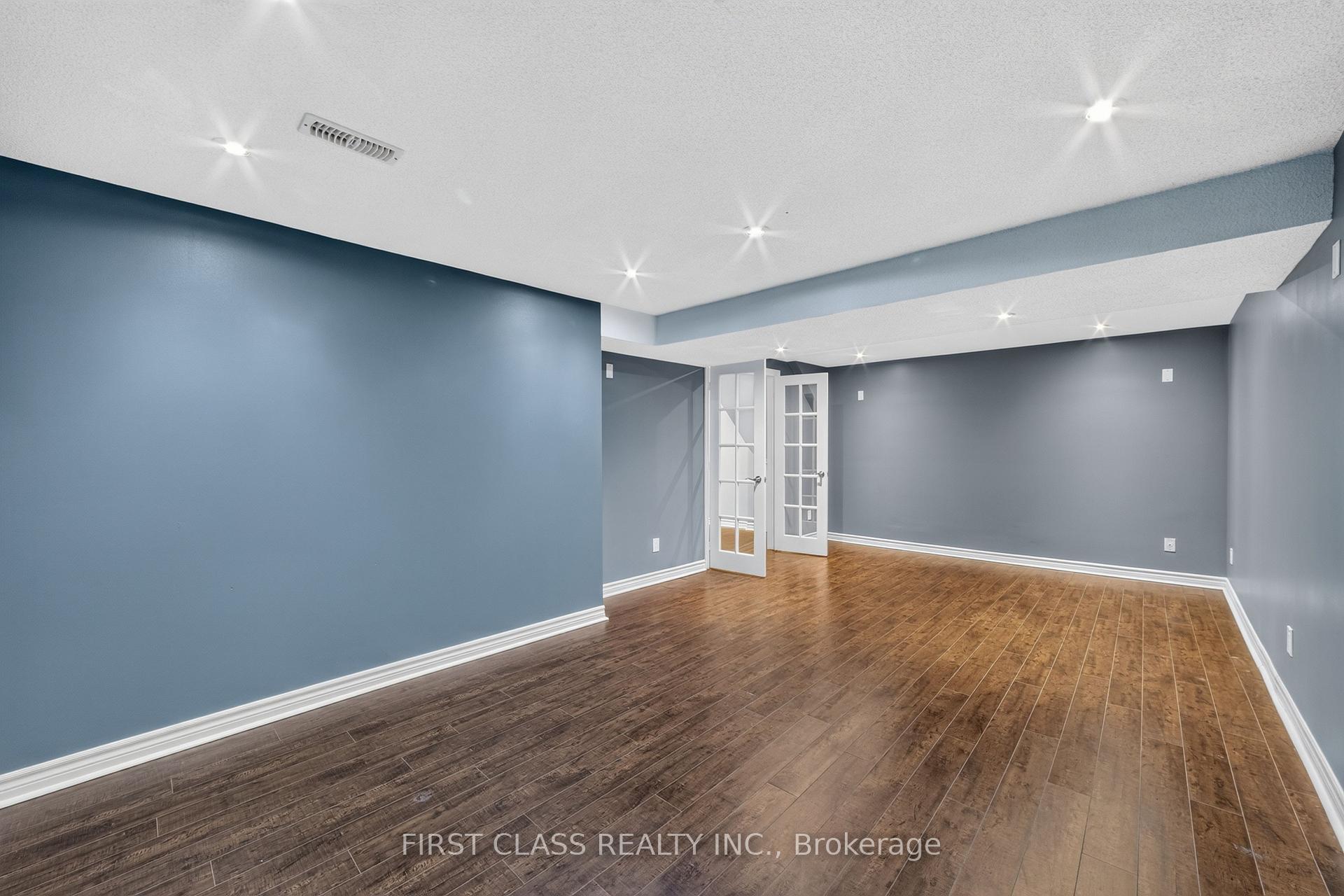 Photo 44 of 59 River Valley Crescent, Markham, Victoria Manor-Jennings Gate — HOMEH