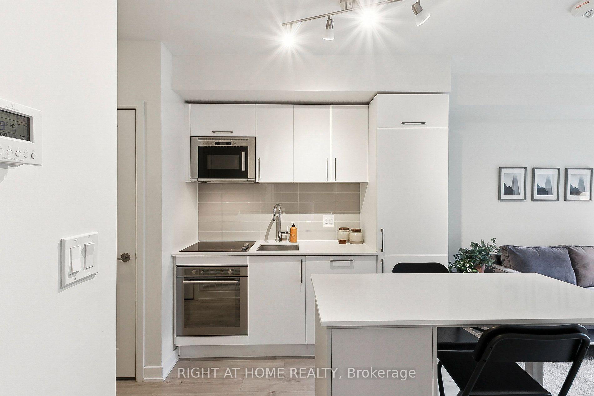 Photo 8 of Unit 302E, 576 Front Street W, Toronto, Waterfront Communities — HOMEH
