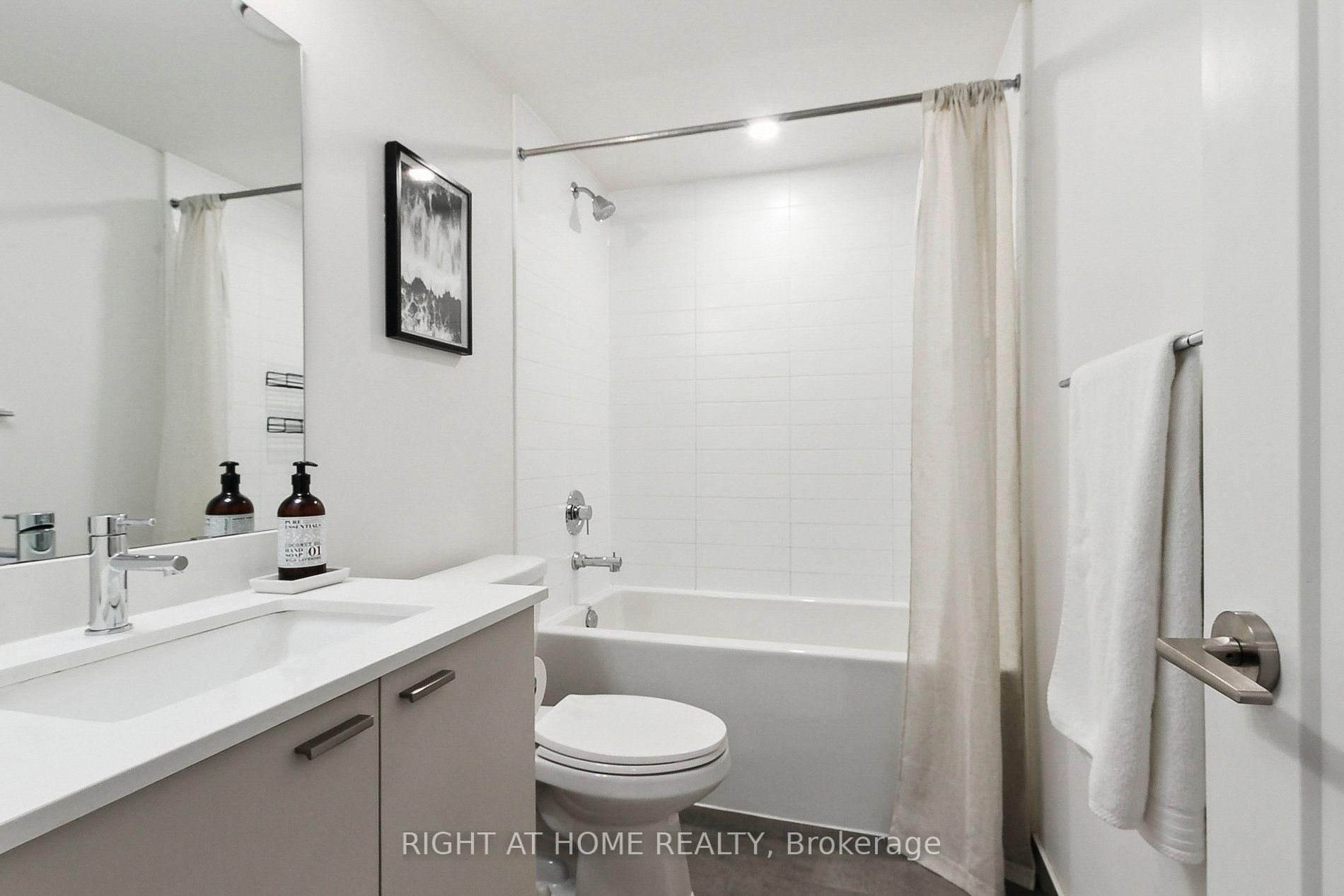 Photo 13 of Unit 302E, 576 Front Street W, Toronto, Waterfront Communities — HOMEH