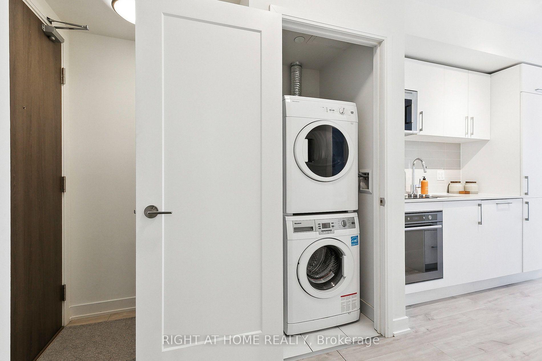 Photo 14 of Unit 302E, 576 Front Street W, Toronto, Waterfront Communities — HOMEH