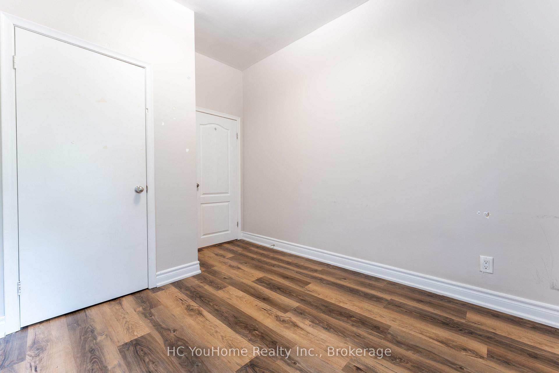 Photo 15 of Unit Main, 190 Major Street, Toronto, University — HOMEH