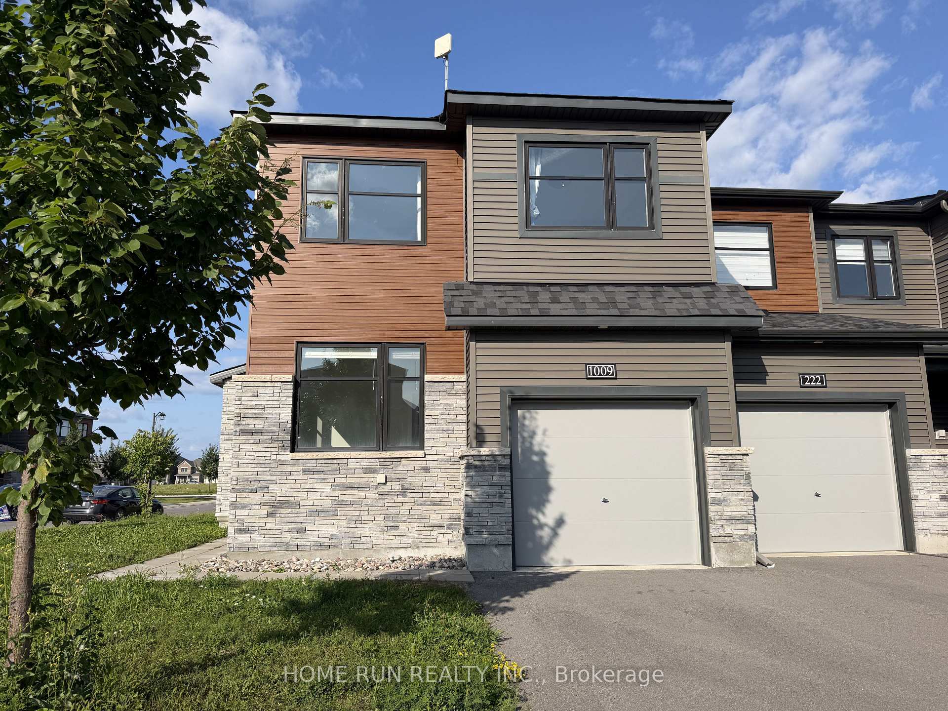 Photo 2 of 1009 Ballyhale Heights, Ottawa, Barrhaven - Half Moon Bay — HOMEH